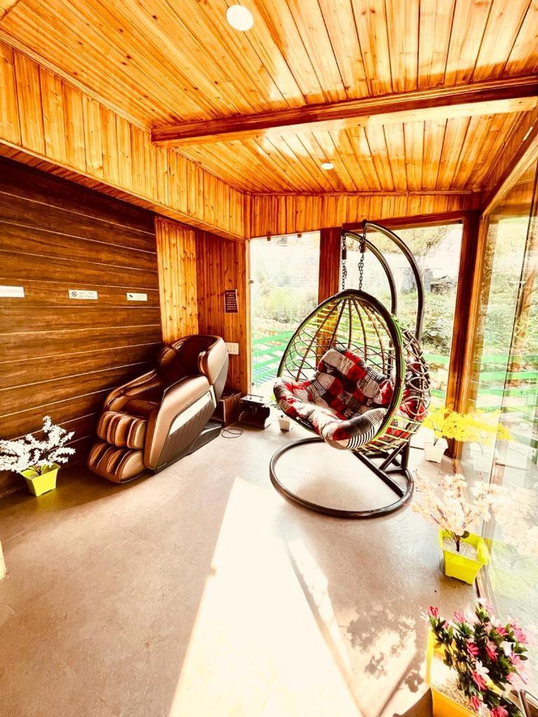 Tata Vista Resort Mall Road Manali - Centrally Heated & Air Cooled Exteriér fotografie